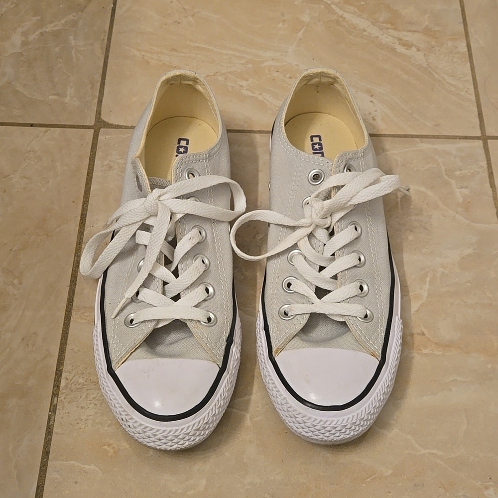 CONVERSE CTAS Low Top Sneakers Size women's 6.5 Men's 4.5
